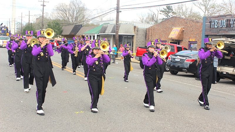 Krewe Of Mac Uniting Community On Mardi Gras Day Lobservateur L